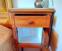 Table de nuit vintage 