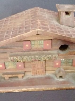 Chalet souvenir ancien 