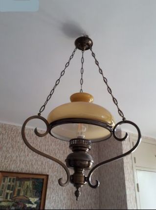 Lustre fer forgé et verre teinté