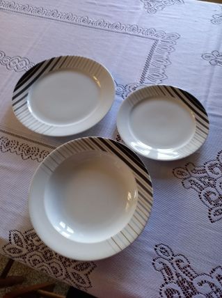 24 assiettes plates+12 creuses+12 à dessert années 80