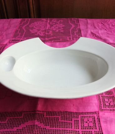 Plat à barbe en porcelaine blanche