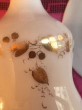 Carafe de nuit et sa soucoupe en opaline