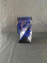 Vase en verre torsadé design