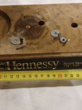 STATUETTE CAPITAINE RICHARD HENNESSY