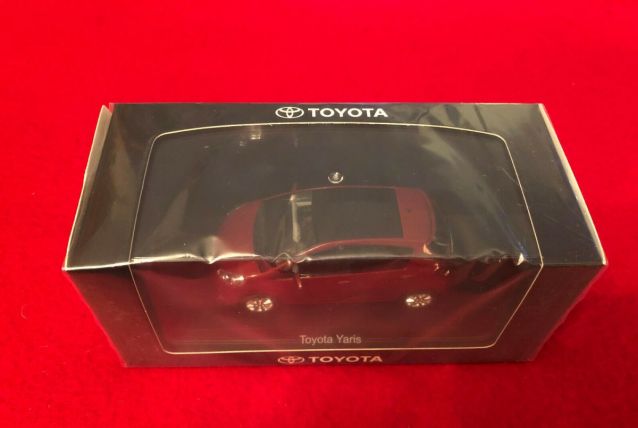 Toyota Yaris 1/43 Kyosho