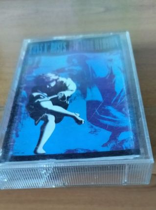 Gun's N roses "use your illusion"