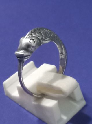  jolie bague  thème animalier : carpe japonaise