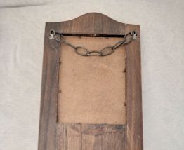 Ancien porte revue en bois mural