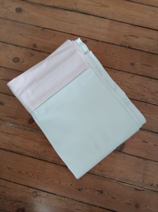 Drap brodé vintage 