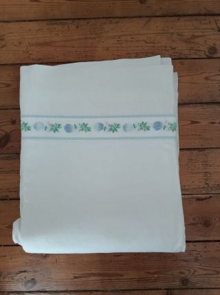 Drap brodé vintage 