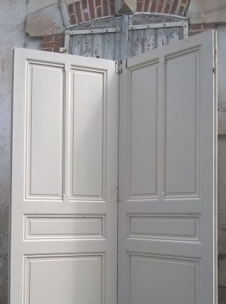 Ancienne boiserie porte moulurée