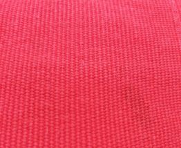 Coussin brodé à la main vintage
