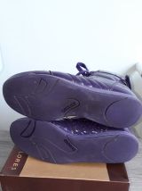 Baskets en cuir vernis violet