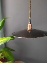 Suspension tôle émaillée noire vintage