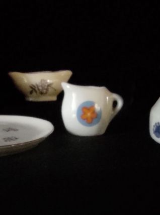 Lot de pièces de vaisselle à dinette