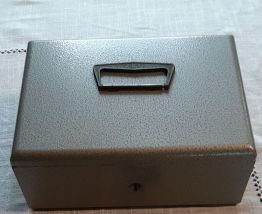 Coffre-fort portable vintage