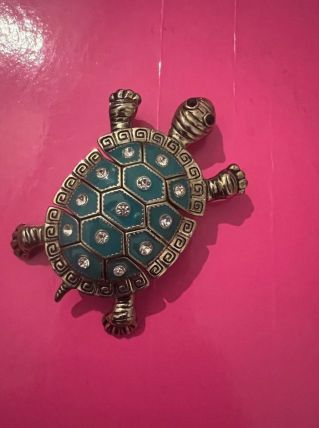 Pendentif tortue articulée 