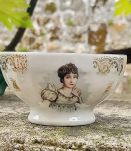 Petit bol en porcelaine 