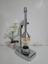 Lampe à poser déco recyclage presse-agrumes