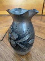 Vase en étain signé Rispal