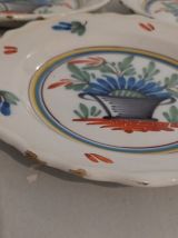 Lot de 3 assiettes en faïence de WALY.