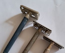 Lot de 3 anciens Rasoirs à lames 