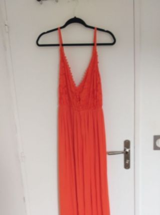 Robe à fines bretelles réglables