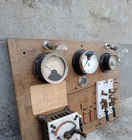tableau électrique ancien usine