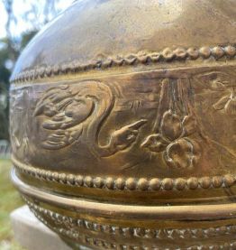 Ancienne Théière Artisanal Laiton - Perles au motif Oiseau I