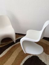Paire de chaises Panton junior éditées par Vitra