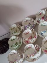 TASSES A THE ROYAL ALBERT FLOWERS OF THE MONTH 