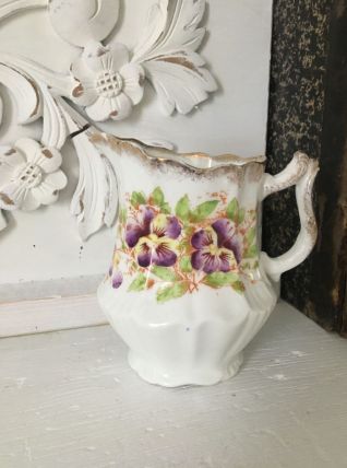 Pot à lait porcelaine fine pensée