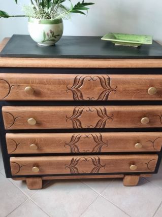 commode chêne en partie peinte à la craie