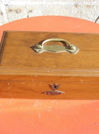 Petite boite ancienne