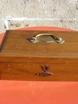 Petite boite ancienne