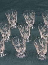 Ensemble 9 verres à liqueur en Cristal fin gravé