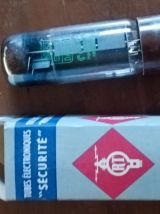Lot de 56 tubes TSF/RADIO anciens. Divers marques