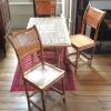 salon en bambou comprenant 1 table et 3 chaises