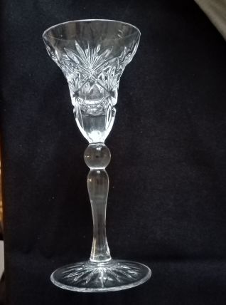 Porte bougie en cristal taillé.