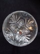 Porte bougie en cristal taillé.