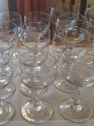 Lot de 12 Verres à eau et 11 Verres à vin