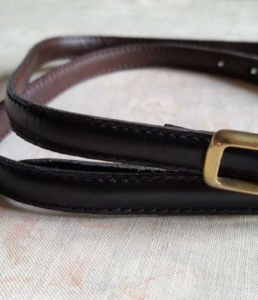 Ceinture cuir très fine noire boucle dorée