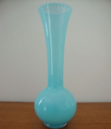 Soliflore vintage  en opaline bleu turquoise