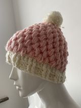 Bonnet vintage en grosse laine rose.