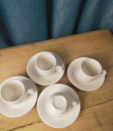 4 quatre et 4 soucoupes à café de bistrot