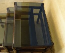 Table gigogne en rotin et verre fumé par 3 pcs