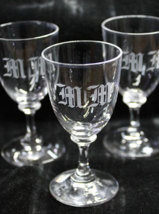Ensemble de 3 Verres à Liqueur en Cristal gravés sur pied 