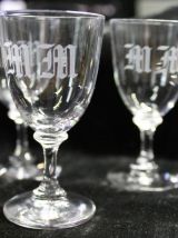 Ensemble de 3 Verres à Liqueur en Cristal gravés sur pied 