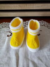 Chaussons bottes de pluie JAUNE VIF laine layette , 3 à 6 ms