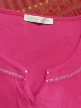 T-shirt rose brodé